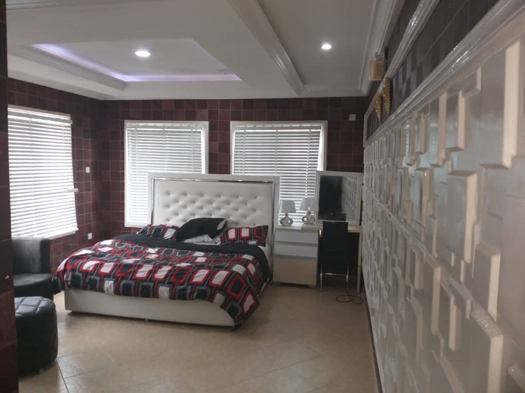  5 bedroom duplex
